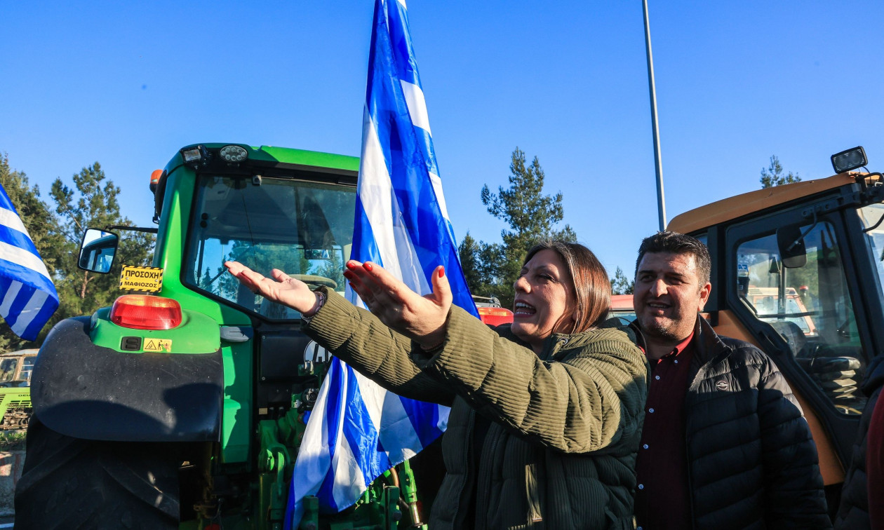 Κωνσταντοπούλου στο μπλόκο της Νίκαιας: «Οι αγρότες πήραν μια αξιοπρεπή απόφαση»
