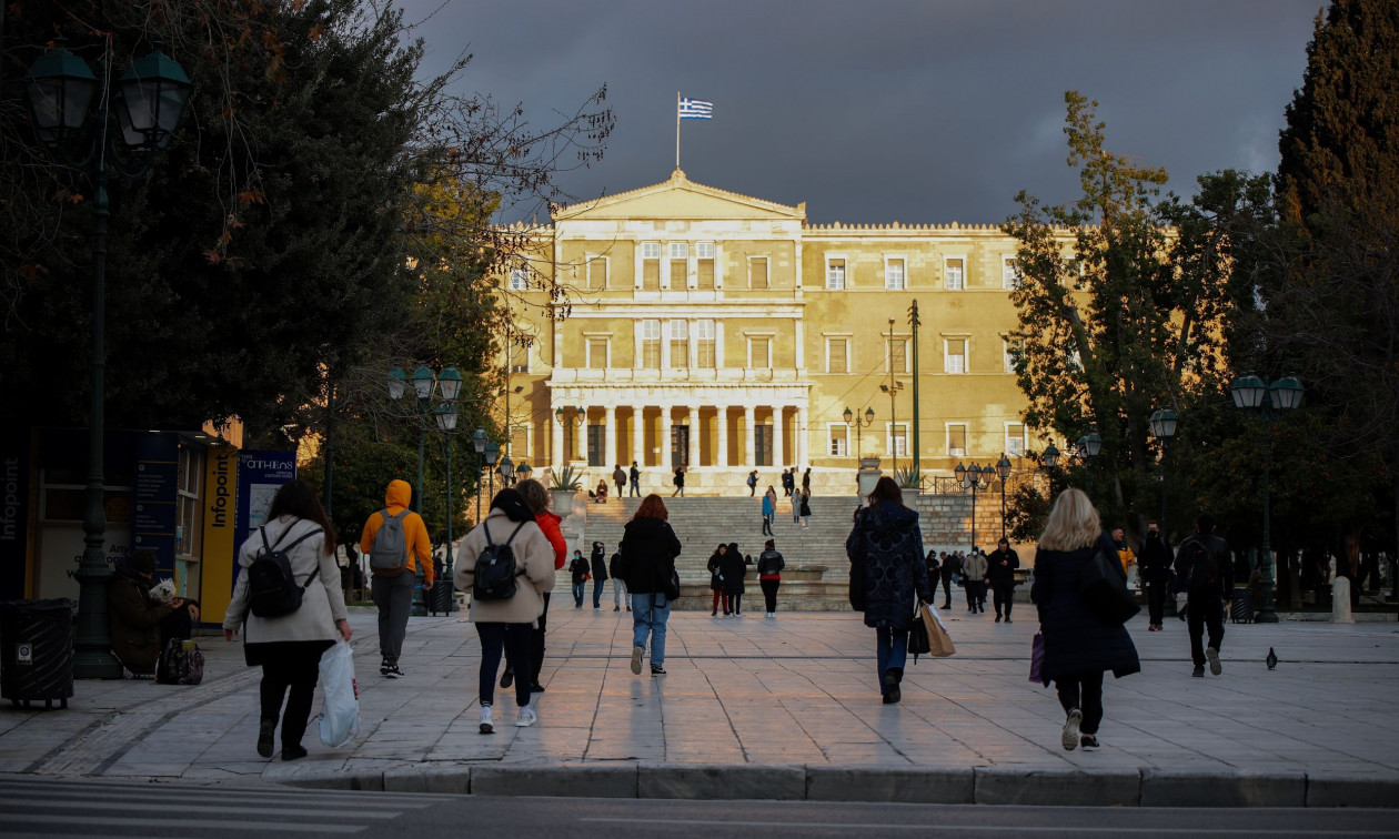 Νέα πρόωρη αποπληρωμή χρέους από την Ελλάδα – «Σβήνουν» 5,3 δισ. ευρώ από το πρώτο μνημόνιο