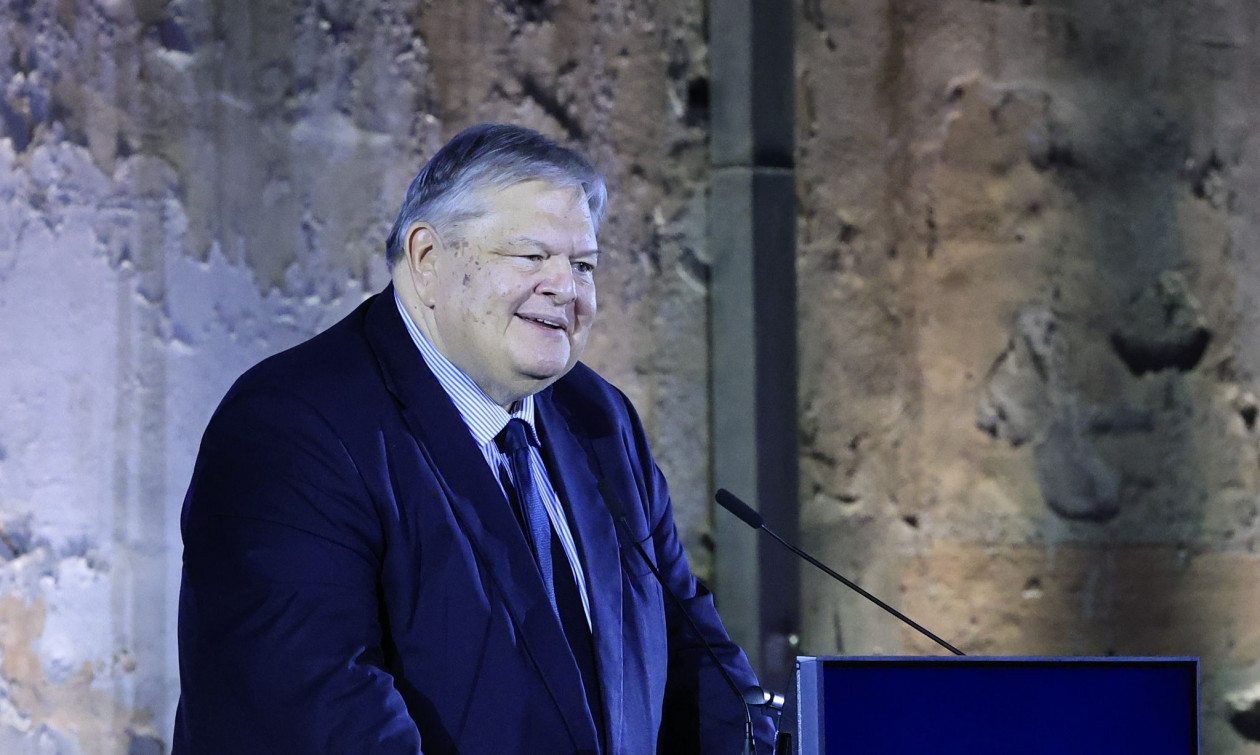 Επιμένει ο Βενιζέλος: «Η χώρα είναι μη διακυβερνήσιμη – Υπάρχει πρόβλημα εθνικής ασφάλειας»