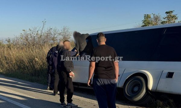 Λαμία: Σχολικό λεωφορείο έπεσε σε χαντάκι – Δείτε βίντεο
