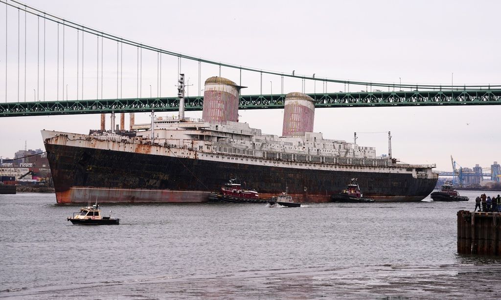 Μάχη για το θρυλικό SS United States: Η Νέα Υόρκη το θέλει μουσείο, η Φλόριντα το στέλνει στον βυθό