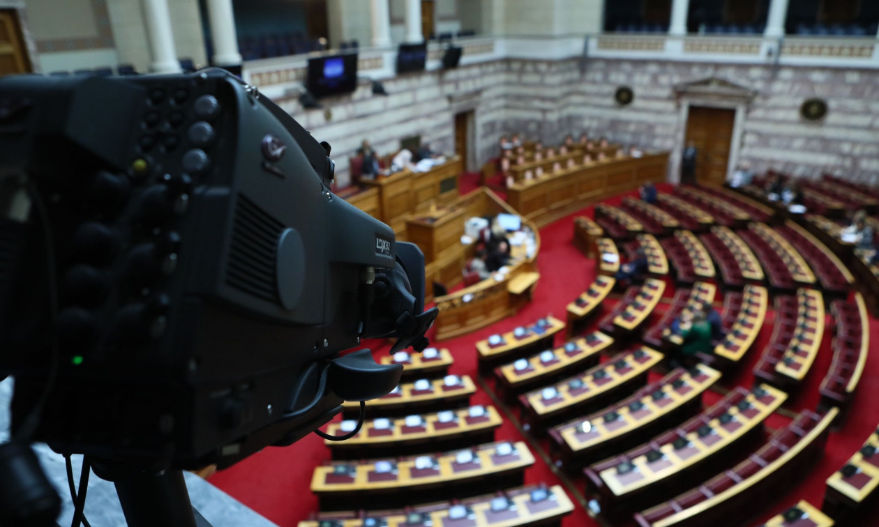 Live η συζήτηση στη Βουλή για τον κρατικό προϋπολογισμό