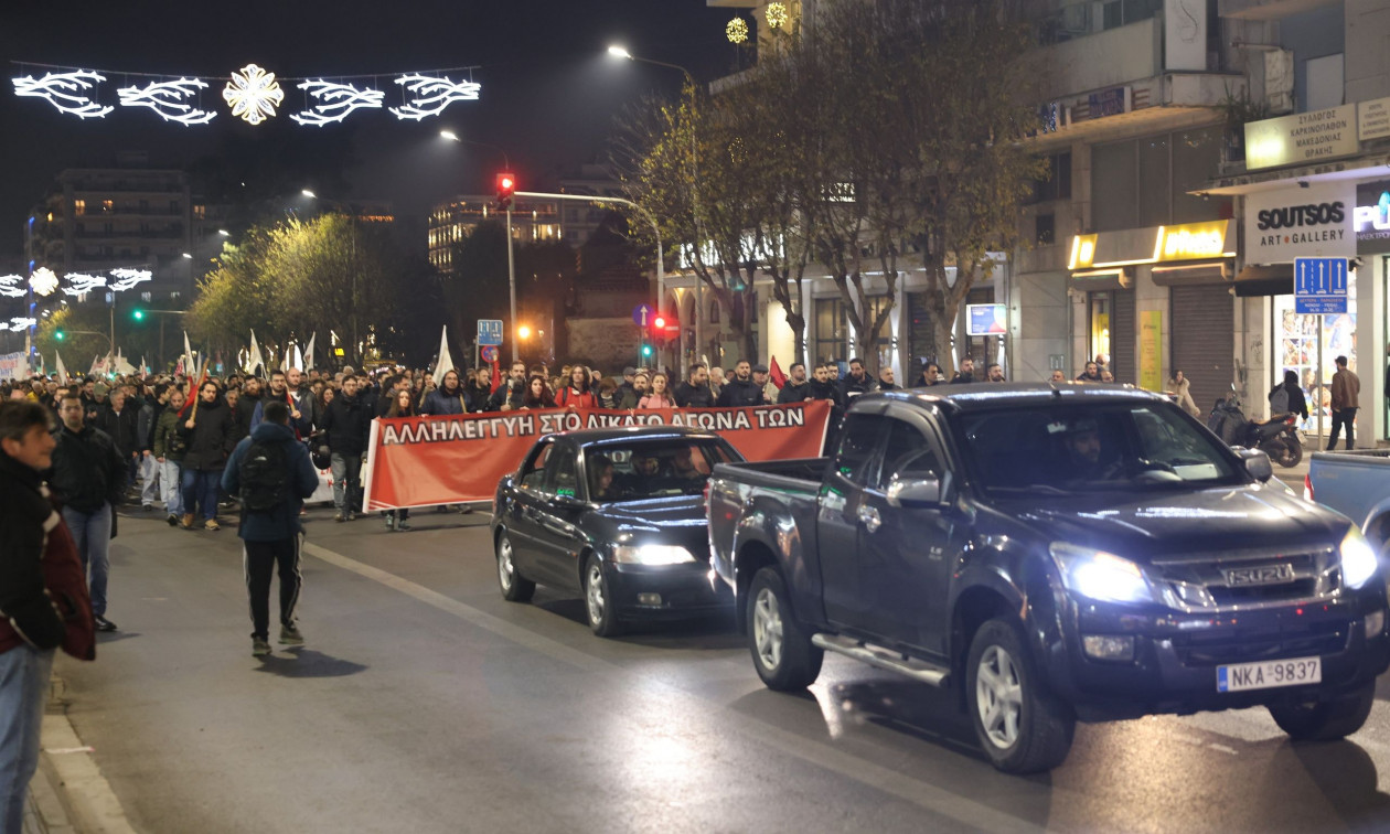 Θεσσαλονίκη: Με αγροτικά οχήματα η πορεία κατά του προϋπολογισμού – Βίντεο