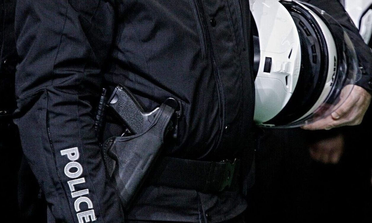 Θεσσαλονίκη: Περιπετειώδης σύλληψη 15χρονων– Έπεσαν με κλεμμένο μοτοποδήλατο σε μοτοσικλέτα της ΕΛΑΣ