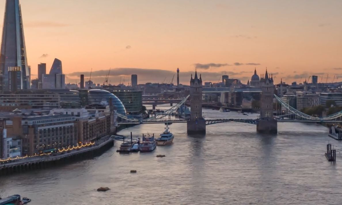 Η Βρετανία επιστρέφει στο Erasmus, παρά το Brexit – Τι αλλάζει για τις σπουδές στην Αγγλία