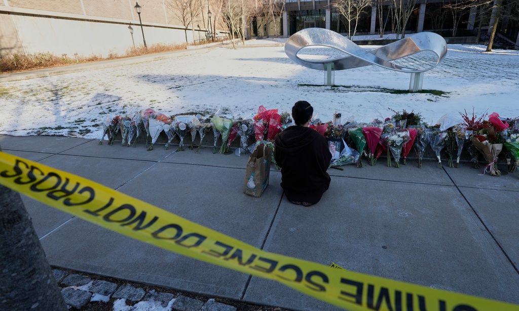 Πυροβολισμοί στο πανεπιστήμιο Μπράουν: Αναζητείται και δεύτερος ύποπτος