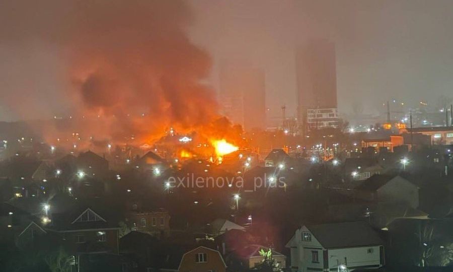 Ρωσία: Ουκρανικές δυνάμεις έπληξαν πλοίο στο λιμάνι του Ροστόφ – Ζημιές και σε σπίτια