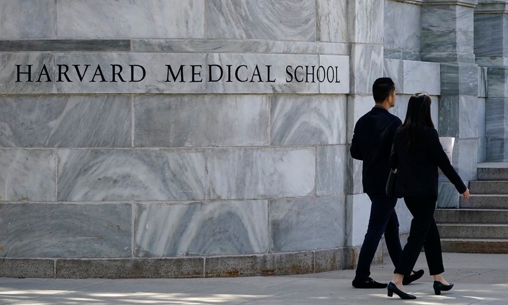 ΗΠΑ: 8ετής κάθειρξη στον πρώην διευθυντή του νεκροτομείου του Χάρβαρντ για εμπόριο οργάνων