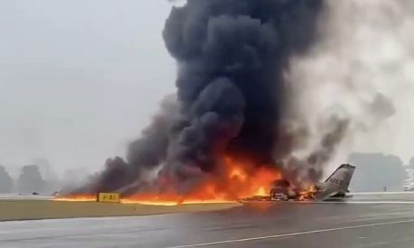 Συντριβή ιδιωτικού τζετ στις ΗΠΑ: Νεκροί όλοι οι επιβαίνοντες – Βίντεο