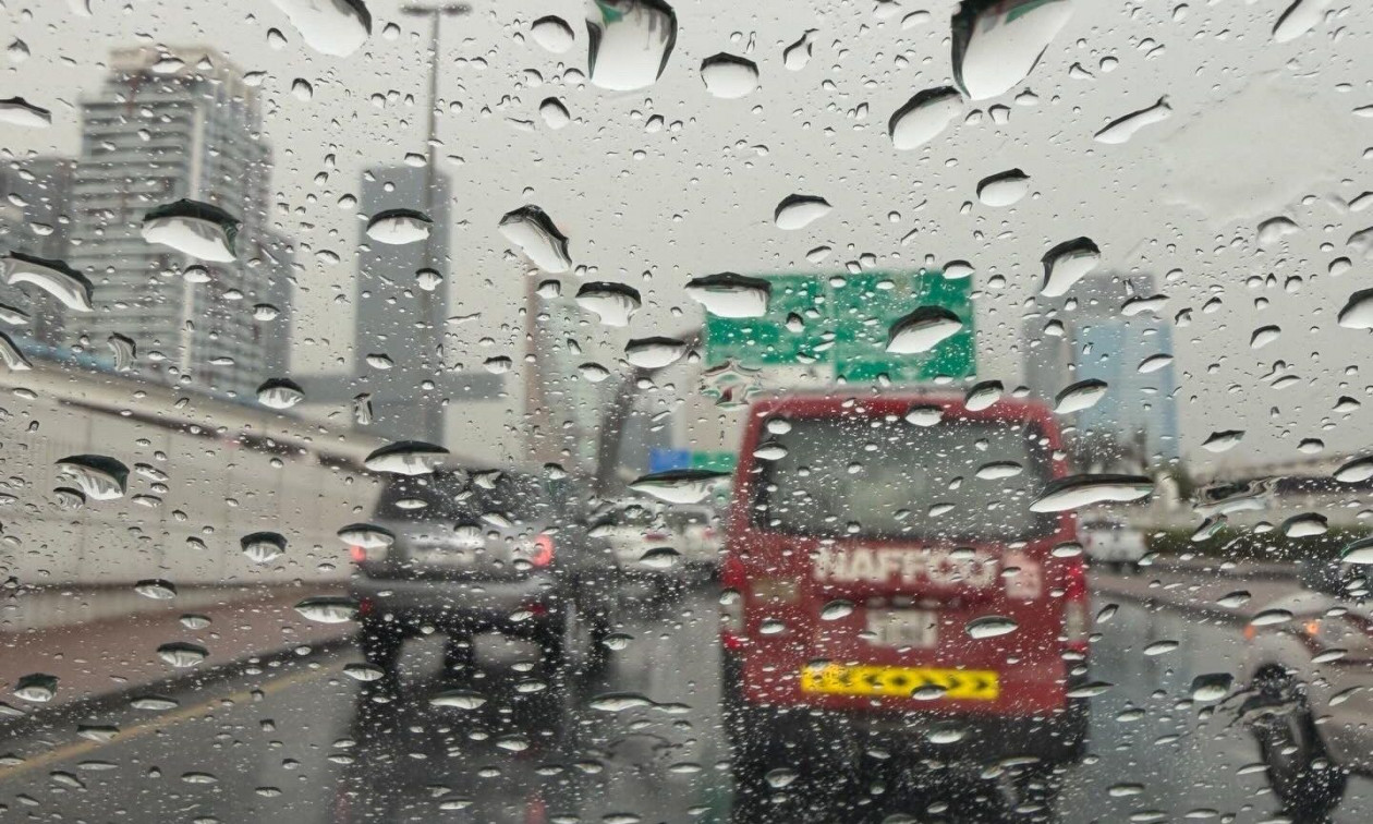 Υπό «πολιορκία» ισχυρών καταιγίδων το Ντουμπάι – Έκκληση για αποφυγή μετακινήσεων – Βίντεο