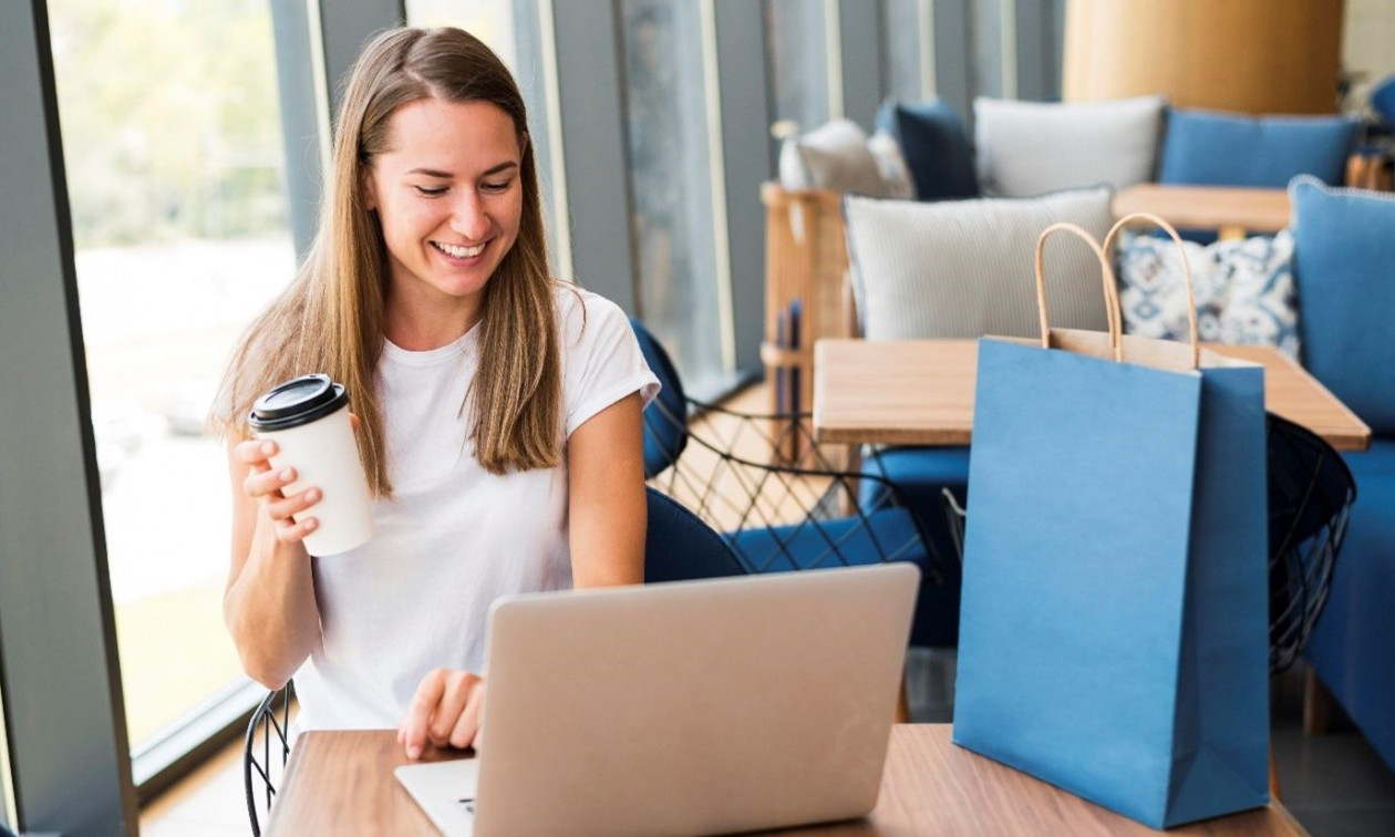 Γιορτινό shopping online: Tips για να το χαρείς με ασφάλεια