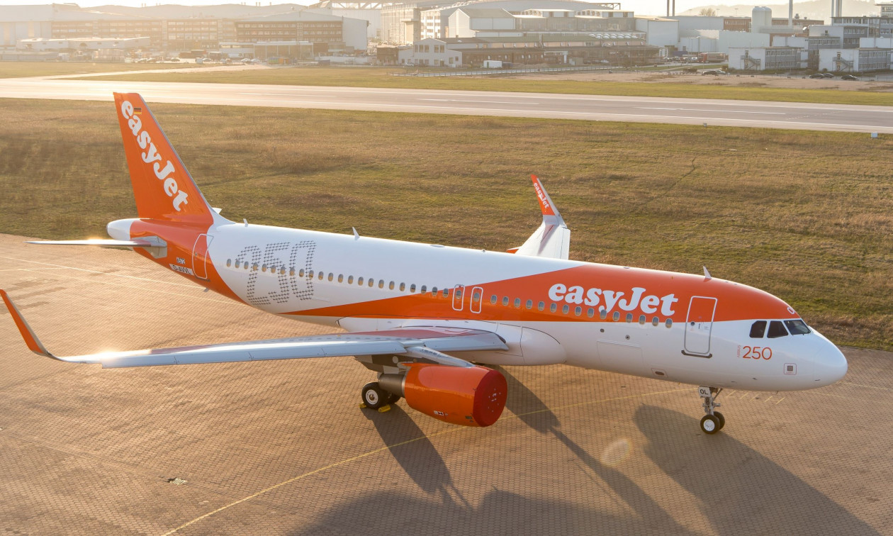 Daily Mail: Μετέφεραν νεκρή γιαγιά με πτήση της Easyjet από τη Μάλαγα – Είπαν οτι ειναι «κουρασμένη»