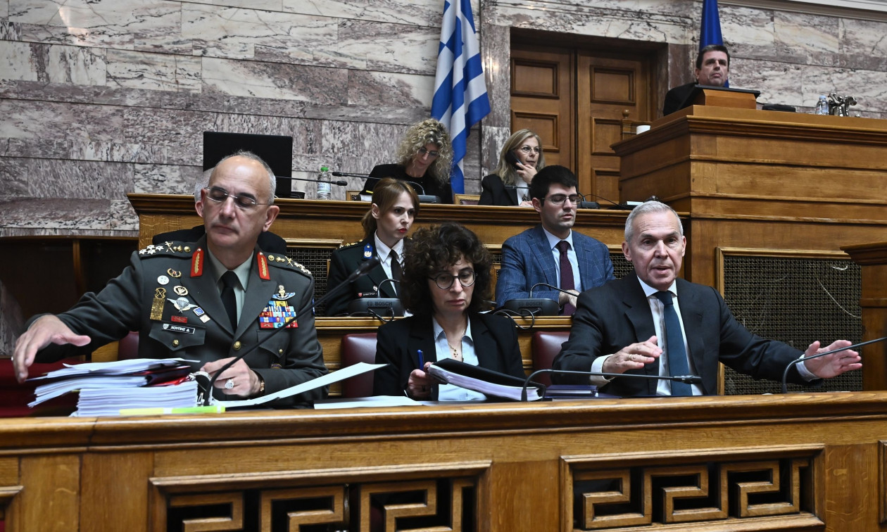 «Γαλάζια» κόντρα στην επιτροπή Άμυνας: Καιρίδης κατά Δαβάκη για την απουσία Δένδια
