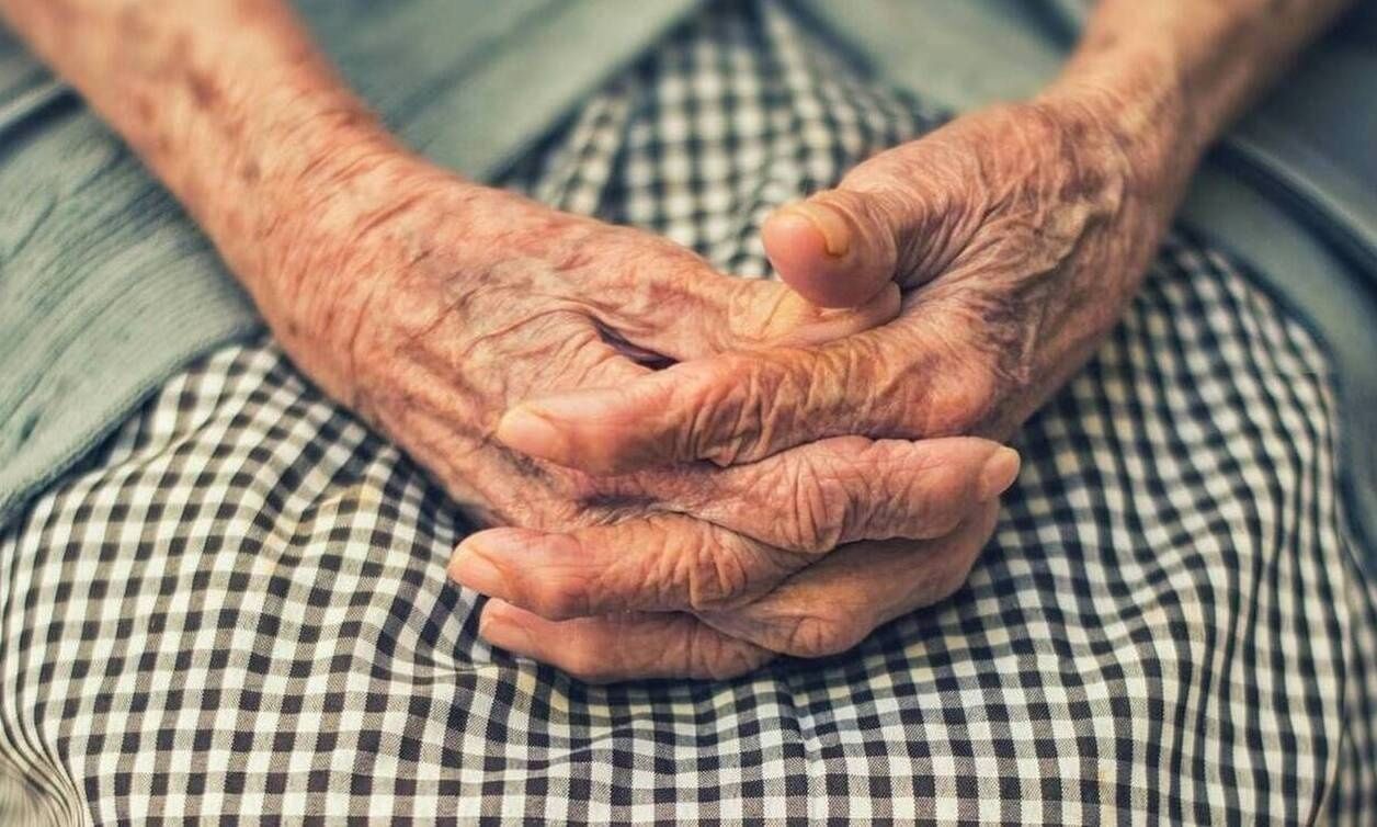 Τρίτη ηλικία σε αδιέξοδο: Η Ελλάδα δεν έχει δημόσιες δομές ηλικιωμένων