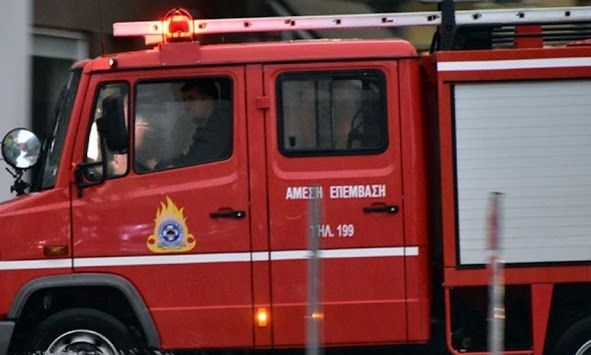 Καίγεται ΙΧ στη λεωφόρο Κηφισίας