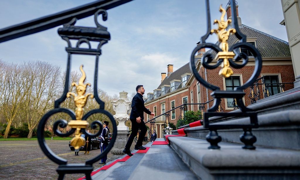 Ο Ζελένσκι ζητά ευρύτερες διαβουλεύσεις με τους Ευρωπαίους εταίρους μετά τις συνομιλίες με τις ΗΠΑ