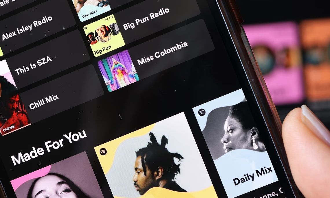Συναγερμός στο Spotify: Επίθεση από χάκερ, έκλεψαν δεδομένα από 86 εκατ. τραγούδια
