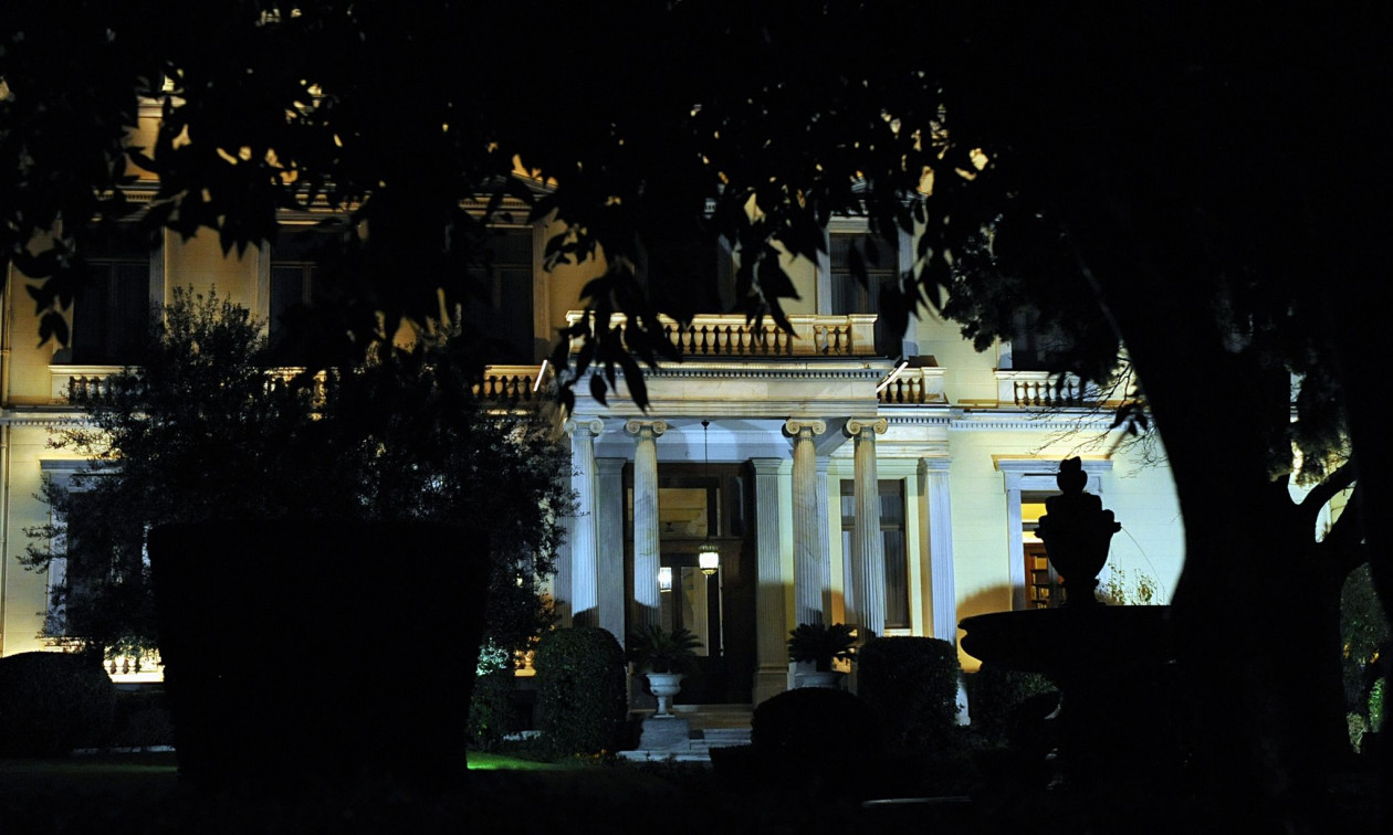 Ηχηρή απάντηση της κυβέρνησης: Εκτός πραγματικότητας η ανάρτηση της Καρυστιανού