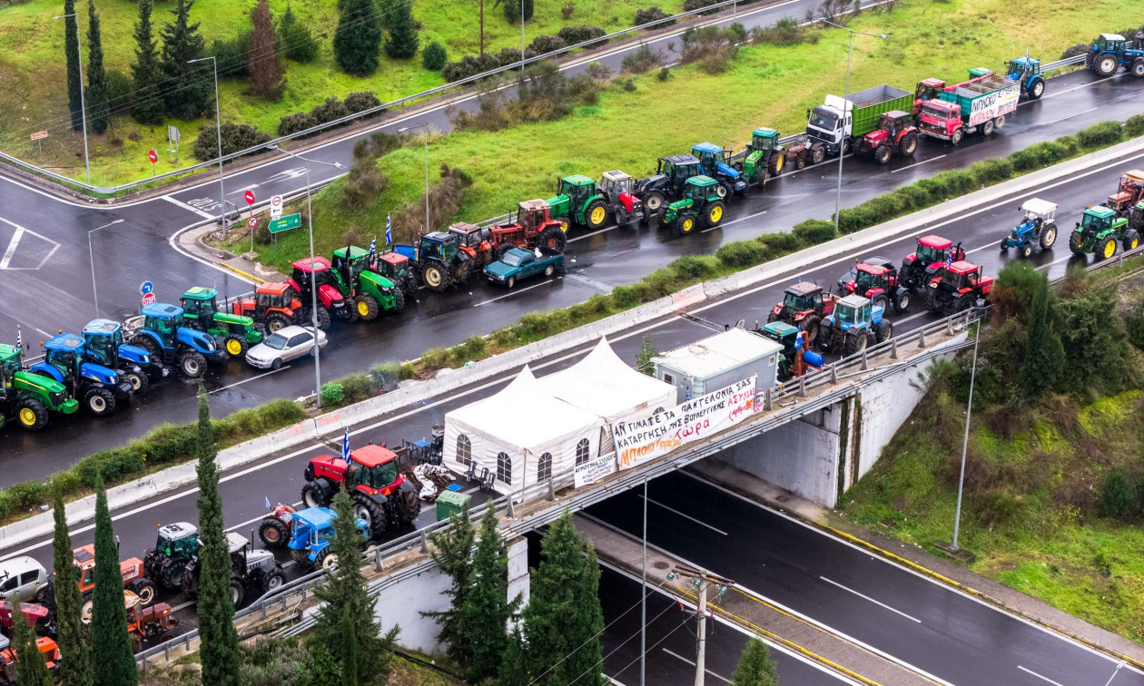 Τελεσίγραφο από τον πρόεδρο των ξενοδόχων για τα μπλόκα: «Να βρεθεί λύση σήμερα»