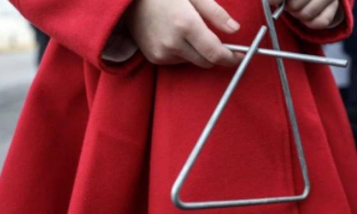 Σοβαρά τραυματισμένη 14χρονη που βγήκε για να πει τα κάλαντα