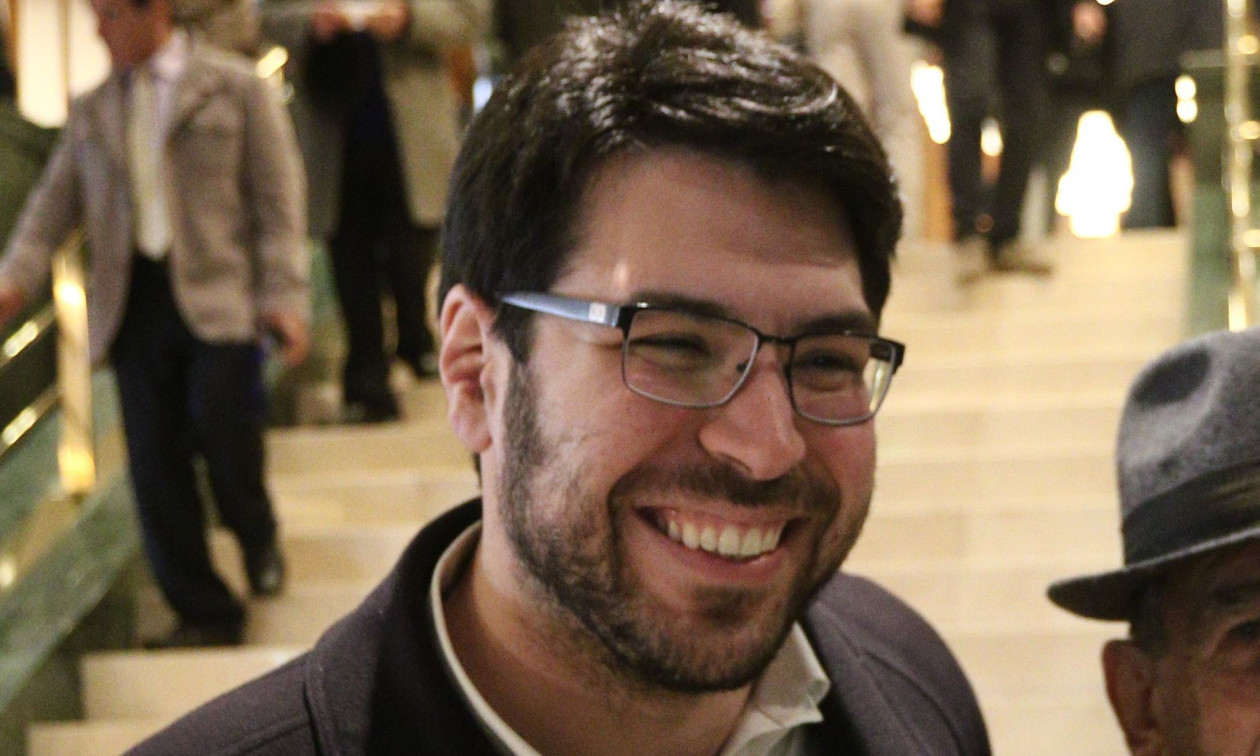 Λευτέρης Καρχιμάκης: Το μήνυμα για τα Χριστούγεννα από το Συμβουλευτικό Κέντρο Γυναικών Περιστερίου