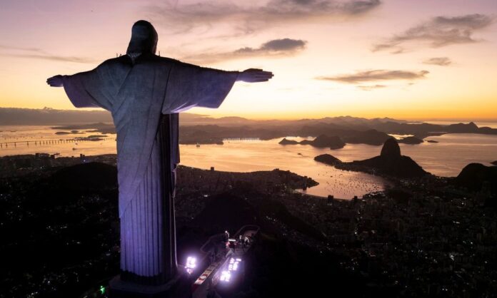 1703536-39130c92-1766592215018-34822427-rio-de-janeiro-jesus.jpg