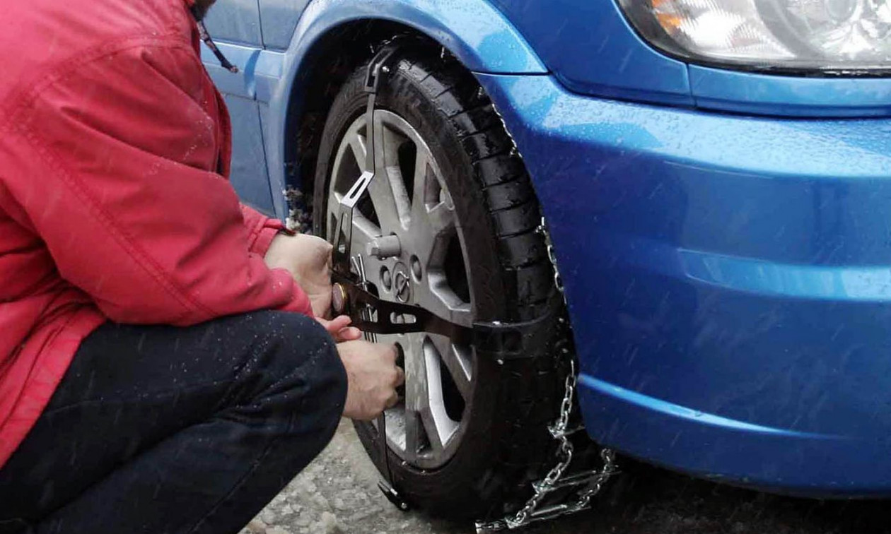 Πέλλα: Με αλυσίδες η κίνηση των οχημάτων σε σημεία του οδικού δικτύου προς το Καϊμάκτσαλαν