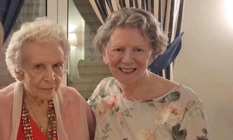 Η έμμεση αιχμή της Έλενας Ακρίτα για τη ΝΔ μετά τον θάνατο της μητέρας της