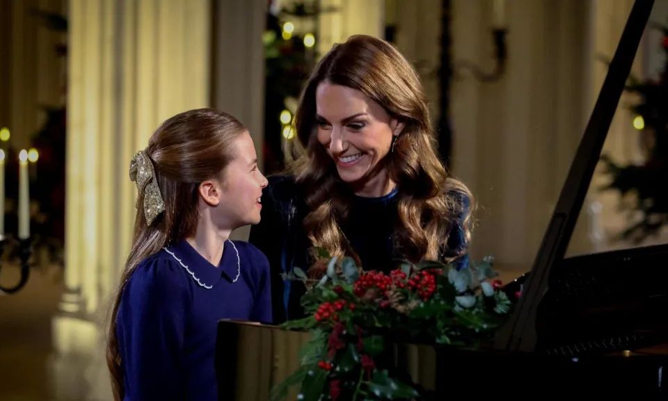 Το μήνυμα της Κέιτ Μίντλετον για τα Χριστούγεννα: «Αλληλοβοήθεια με γενναιοδωρία, κατανόηση, ελπίδα»