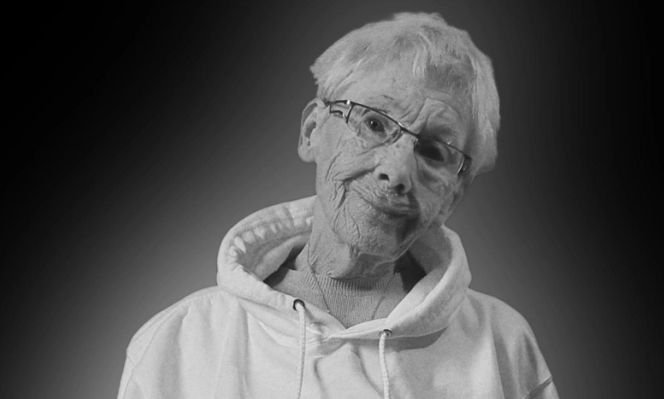 Πέθανε η EpicGamerGrandma σε ηλικία 78 ετών – Ήταν γνωστή στο TikTok ως «η γιαγιά που βήχει»