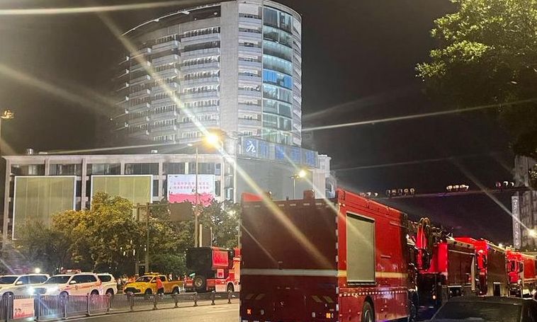 Κίνα: Ηλεκτρικό ποδήλατο έπιασε φωτιά και λαμπάδιασε εν κινήσει – Βίντεο