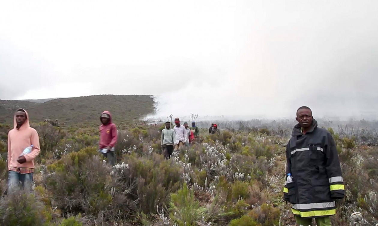 Τραγωδία στο Κιλιμάντζαρο: Συντριβή ελικοπτέρου με δύο νεκρούς