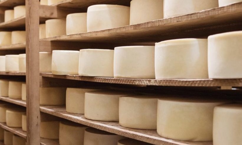 Taste Atlas: Στην κορυφή του κόσμου η Γραβιέρα Νάξου ΠΟΠ