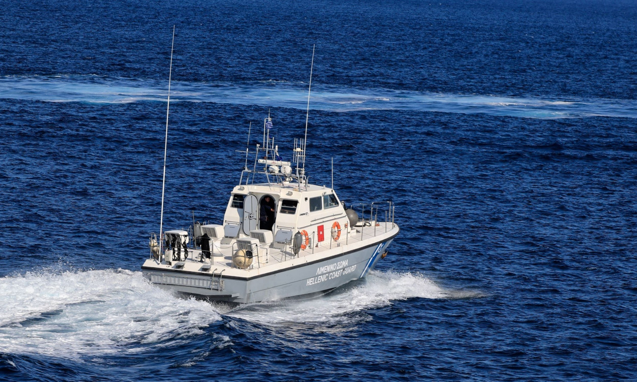 Διάσωση εκατοντάδων μεταναστών νότια της Γαύδου