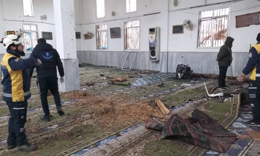 Έκρηξη σε τέμενος στη Συρία: Τουλάχιστον οκτώ νεκροί και 21 τραυματίες – Βίντεο