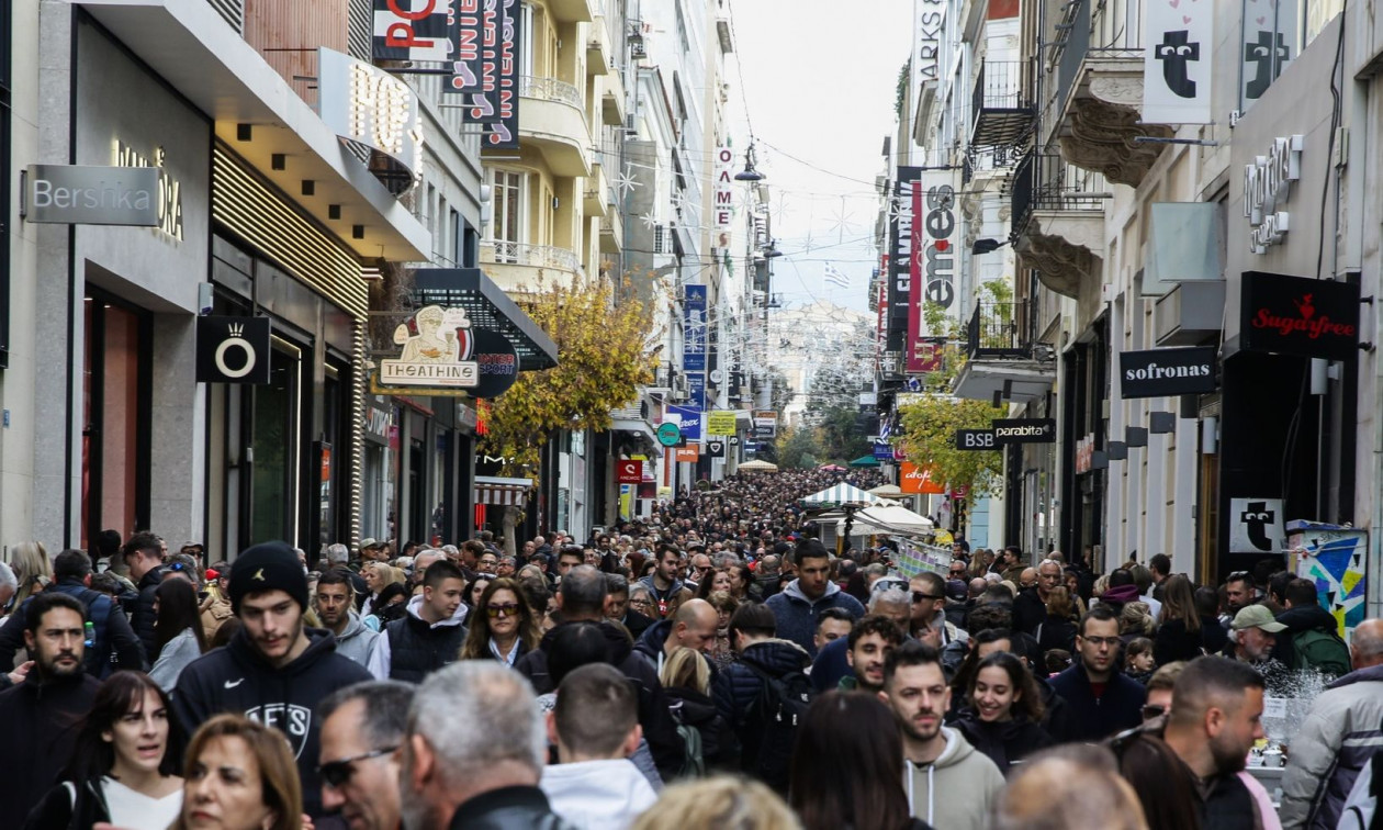 Εορταστικό ωράριο: Σε ισχύ ξανά από αύριο για εμπορικά καταστήματα και σούπερ μάρκετ