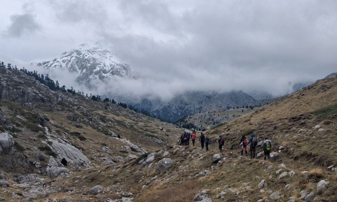 Τραγωδία στα Βαρδούσια: Πιθανώς αποπροσανατολίστηκαν – Η χιονοθύελλα επηρέασε το μονοπάτι