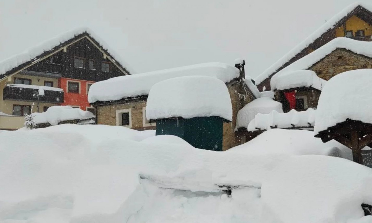 Ιταλία: Σχεδόν 3 μέτρα χιόνι στο θέρετρο Πράτο Νεβόσο – Ρεκόρ για την Ευρώπη