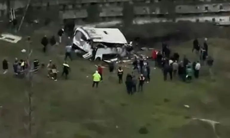 Τραγωδία στην Τουρκία: Λεωφορείο έπεσε σε χαράδρα – Τρεις νεκροί και 10 τραυματίες – Βίντεο