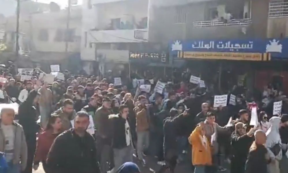 Συρία: Δύο διαδηλωτές νεκροί από πυρά των δυνάμεων ασφαλείας σε συγκέντρωση Αλαουιτών – Βίντεο