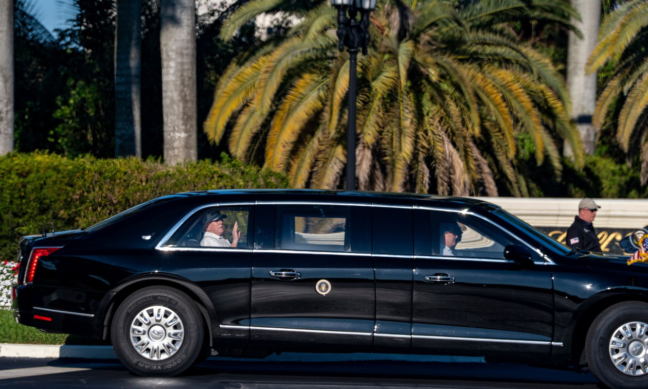 Συνάντηση Τραμπ – Ζελένσκι στην τραπεζαρία του Μαρ-α-Λάγκο