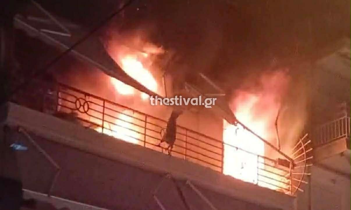 Θεσσαλονίκη: Στις φλόγες διαμέρισμα στην Τούμπα – Βίντεο από το σημείο
