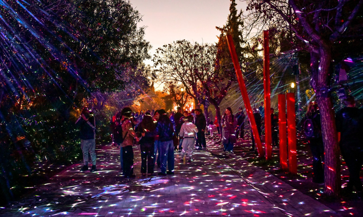 Πρωτοχρονιά με λάμψη, αγάπη και μοναδικές συναυλίες στο Χριστουγεννιάτικο Χωριό στο Πεδίον Άρεως