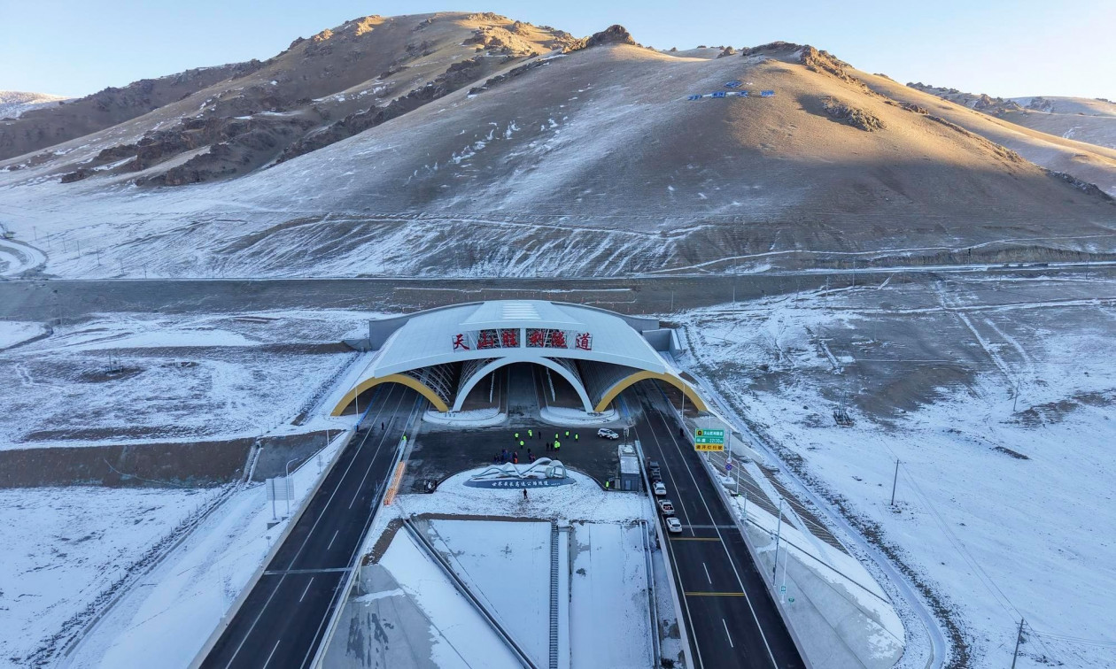 Κίνα: Στην κυκλοφορία η μεγαλύτερη σήραγγα στον κόσμο μήκους 22 χιλιομέτρων