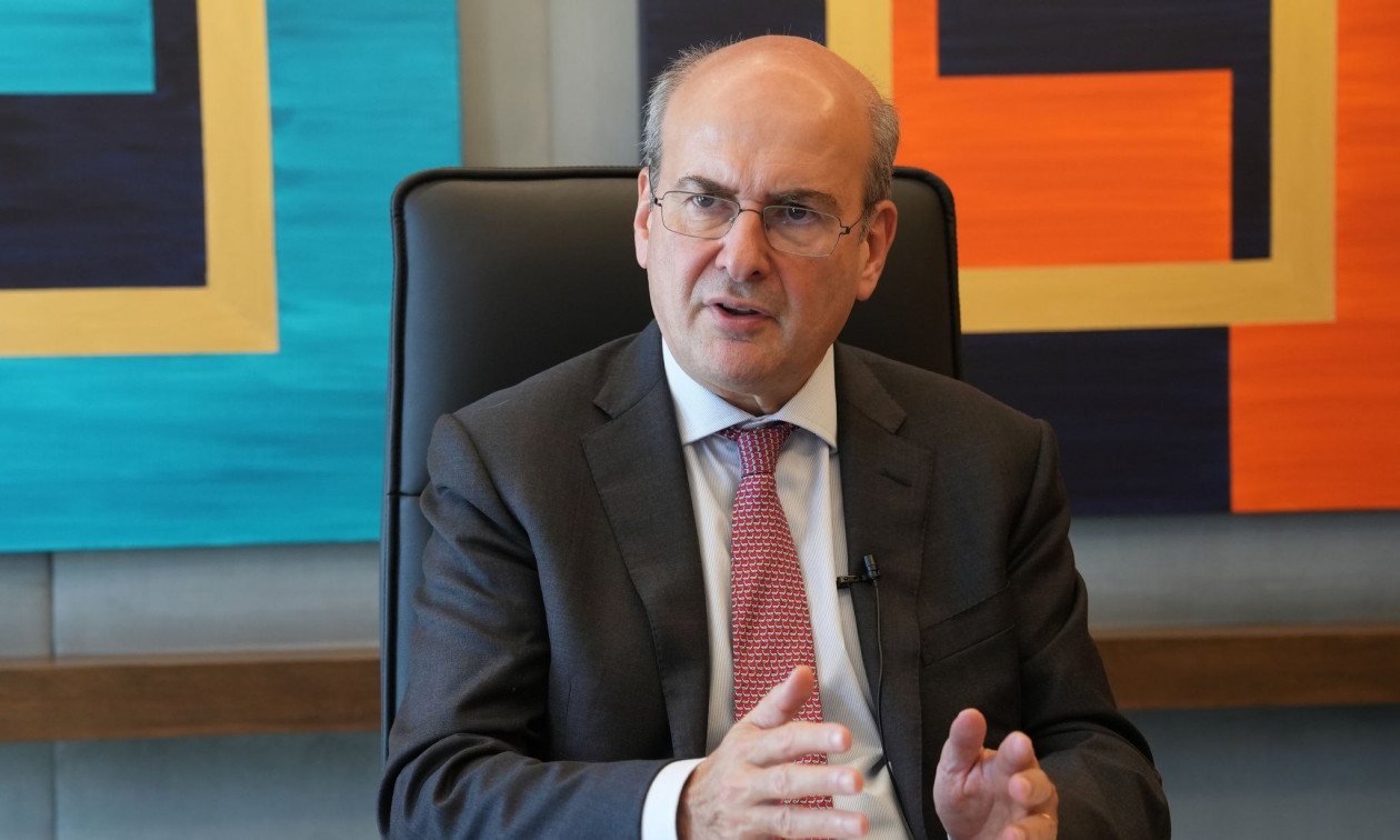 Χατζηδάκης: Τα highlights του κυβερνητικού έργου για το 2025 – «Κάνουμε λάθη, αλλά μιλάμε με έργο»