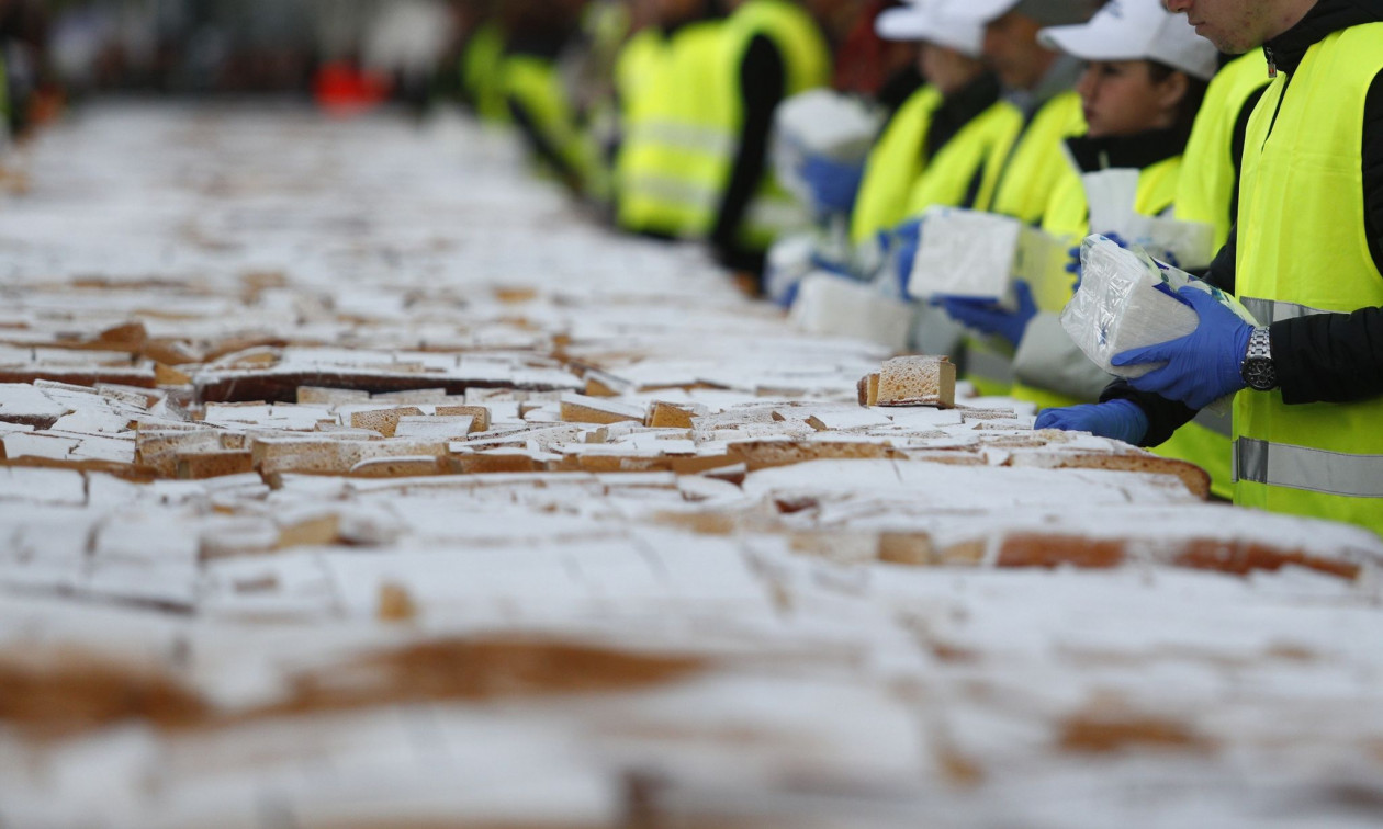 Στο Περιστέρι και φέτος η μεγαλύτερη βασιλόπιτα της Ελλάδας