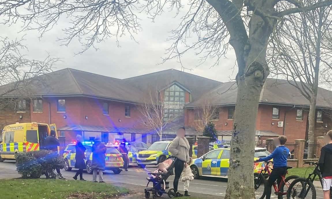 Βρετανία: Άνδρας επιτέθηκε με μεταλλική ράβδο σε προσωπικό και ασθενείς νοσοκομείου