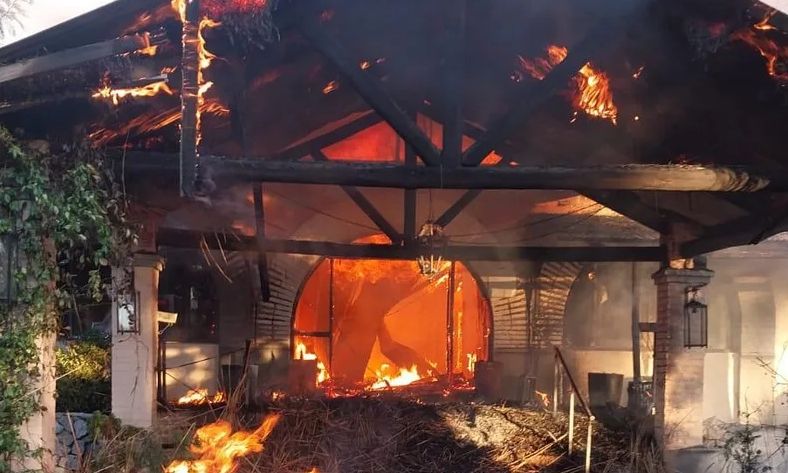 Ουρουγουάη: Φωτιά στο ξενοδοχείο La Castellana – Οι πελάτες πηδούσαν από τα παράθυρα