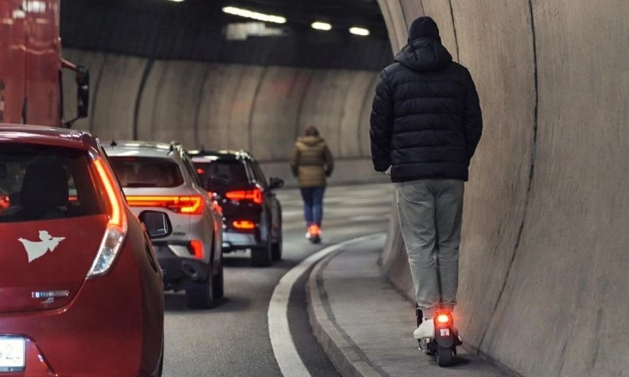 Αλκοτέστ για ηλεκτρικά πατίνια στο κέντρο – 31.375 παραβάσεις και 546 ατυχήματα τον Δεκέμβριο