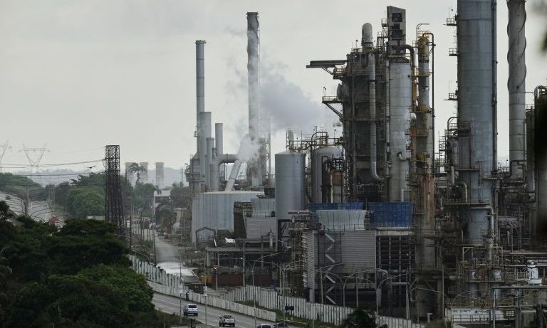 «Παρέλυσαν» οι εξαγωγές πετρελαίου στη Βενεζουέλα μετά το πλήρες εμπάργκο των ΗΠΑ